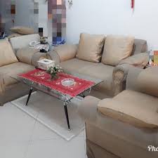 Hal ini terlihat dari penggunaan rangka kayu berwarna natural kekuningan. Jual Sofa Ruang Tamu Perabotan Rumah Di Carousell