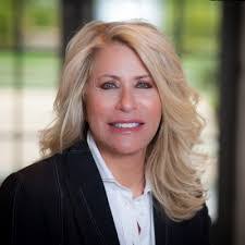 Colleen Martinson's Instagram, Twitter & Facebook