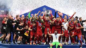 The ucl group stage draw was made on august 29 at uefa headquarters at the grimaldi forum in monaco. Liverpool Bei Der Pokalubergabe Uefa Champions League Uefa Com