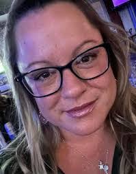 Laura Lisec's Instagram, Twitter & Facebook