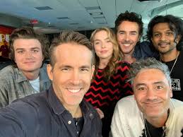 Райан рейнольдс || ryan reynolds запись закреплена. Free Guy Kinostart Ohne Termin Erster Trailer Zum Witzig Rasanten Actionabenteuer Mit Ryan Reynolds Movie Fun