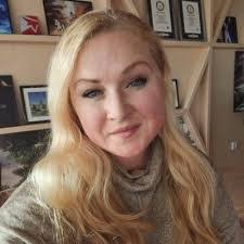 Grace Buck's Instagram, Twitter & Facebook