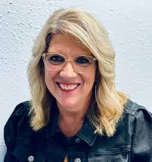 Carey Ryan's Instagram, Twitter & Facebook