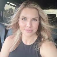 70+ "Nadine Mä" profiles