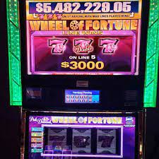 Find the best progressive slots ready to pay out. Slots Player Hits 5 5 Million Jackpot On Las Vegas Strip Las Vegas Sun Newspaper