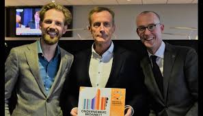 This introductory text provides students with a conceptual understanding of basic statistical procedures, as well as the computational skills needed to complete them. Postillion Hotels Verrast Dennis Wiersma Vvd Met Zelfontworpen Ai Systeem Events Nl