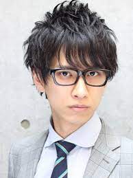 メガネでもバッチリ決まるビジネスクラウドマッシュ メンズ ヘアスタイル スタイリッシュな男性 クラウド