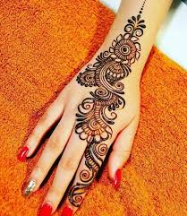 Mehndi ka design is a very important point of discussion among girls when they sit together for festival or wedding preps. 12 Simple Henna Mehndi Designs For Men And Groom 29 July 2021