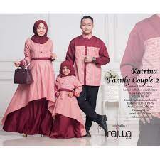 Contoh baju copel ayah ibu waktu acara lamaran anak : 46 Gambar Baju Couple Ayah Ibu Dan Anak Laki Laki Umur 2 Tahun Paling Keren Modelbaju Id
