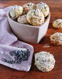 Biscotti morbidi alla ricotta, procedimento. Biscotti Alla Ricotta E Gocce Di Cioccolato Pronti In 5 Minuti