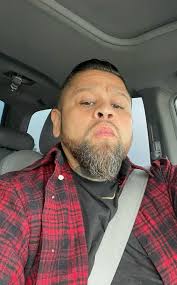 If you're dating him (Joe, Jose, Panda) just know he apparently likes to  date multiple women. He was in a 2.5 year relationship- lived with the  woman, but also was having an