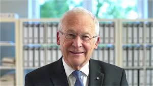 Markus Kennerknecht im Gespräch mit Simone Schumacher zum Thema 'Junge  Familien' in Memmingen. #COUCHGESPRÄCHE https://youtu.be/dnegDlRRBhM