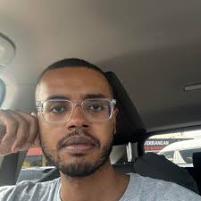 Rafael van der Vaart: "If he's £90million, Van Dijk is £300million. I think  Maguire goes home every day and tells his wife: 'I'm so s*** at football,  but I earn so much.