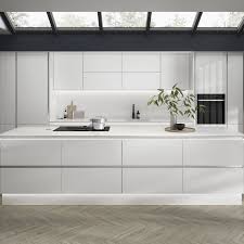 Hockley Mirror Gloss White Handleless In 2020 Handleless Kitchen Handleless Cabinets White Gloss Kitchen