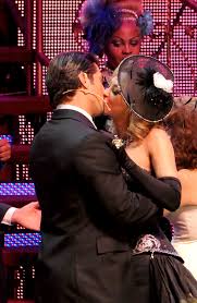 Por eso lleva años confiando plenamente en la labor de su hermano mayor (un conocido médico) como representante de una carrera inevitablemente enlazada a la pequeña pantalla, y más concretamente. Aracely Arambula Tiene Nuevo Novio Estos Fueron Sus 6 Amores Mas Famosos Famosos Univision