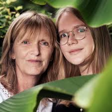 Sandra en dochter Luca: 'Ik had het wel fijn gevonden als mam me vaker naar  bed had gebracht'