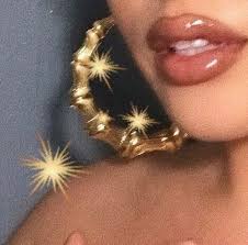 Feb 16, 2022 · i make sure to choose the brand and product based on my clients' goals and what i think will look the best, says wheeler. Makeup Indie Aesthetic Beautiful Grunge Lips Vintage Alternative Tumblr Https Weheartit Com Entry Glossy Lips Latina Aesthetic Holiday Glam Makeup