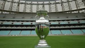 Dünya kupası'na 32 takım katılır, avrupa futbol şampiyonasına 16 takım katılır. Euro 2020 Sampiyonluk Kupasi Azerbaycan In Baskenti Baku De Sergilendi Fotomac
