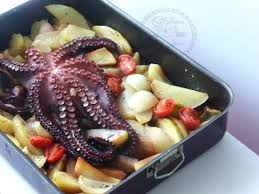 Un modo diverso per servire il polpo con le patate: Polpo Tenerissimo Al Forno Polpo A Lagareiro Ricetta Portoghese Youtube