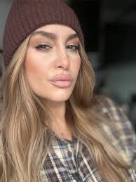 Jennifer Lopez's plan to win back ex-husband Ben Affleck The love story  between Jennifer Lopez and Ben Affleck appears to be far from over. Despite  finalising their divorce in 2024 after two