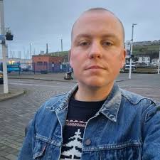 Thomas Gorton (@AngstromHoot)