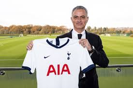 Explore the site, discover the latest spurs news & matches and check out our new stadium. Um Dia Apos Demitir Pochettino Tottenham Anuncia Jose Mourinho Veja