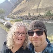 Tracy Tew's Instagram, Twitter & Facebook