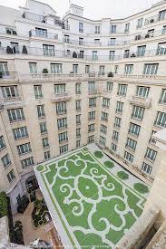 Habillage Jardin A La Francaise Bache Imprimee Palace Four Seasons Hotel George V Contemporary Rug Contemporary Photo