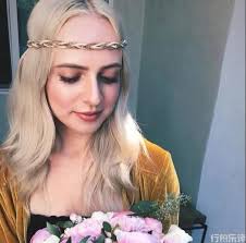 行舟乐评：Madilyn Bailey，一位把原唱逼近绝路的翻唱歌手_音乐