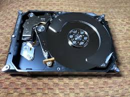 While modern drives are extremely quiet, every disk drive makes a certain amount of noise while running. 5 Signs Your Storage Drive Is About To Fail Scss