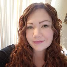 We're proud to spotlight Penn Foster graduate D Jade! D Jade, we couldn't  be more proud of you and can't wait to see all you'll accomplish. Sending  lots of love from your