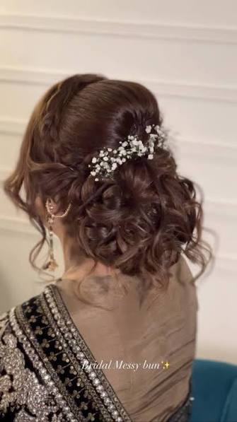 If you guys liked this messy bun, let me know in the comments!