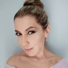 Bibiana Caro's Instagram, Twitter & Facebook