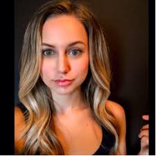 Courtney Kissel's Instagram, Twitter & Facebook