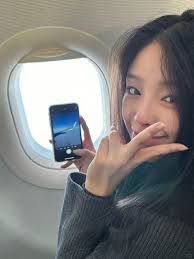 這怎麼敢的啊...！還有人穿靴子坐飛機？  送朋友去機場，發現好幾個女孩子都穿著靴子，我還跟朋友講靴子很好看，結果朋友說這完全就是在自己坑自己！聽完她的解釋我人傻了......  女孩們千萬不要穿靴子坐飛機！