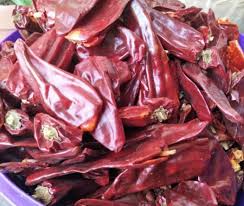 Umumnya, bahan utama cili boh ialah cili kering yang boleh diperoleh di pasar raya, kedai runcit atau kedai yang menjual bahan basah. Ketahui Perbezaan 4 Jenis Cili Kering Ikut Tahap Kepedasan Free Malaysia Today Fmt