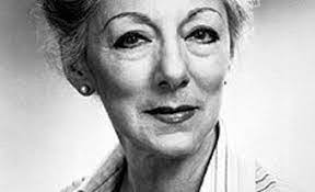 Elinor Barr's Instagram, Twitter & Facebook