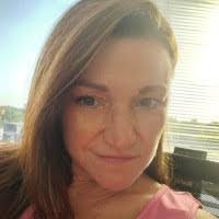 Laura Mallett's Instagram, Twitter & Facebook