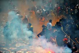 Edzard freyhoff, dortmund's police chief, said trouble had started in the city centre before the game when a group of about 800 galatasaray fans lit bangers and smoke bombs before marching. Besiktas Fenerbahce And Galatasaray Fans Unite To Protest Against Turkish E Ticket System That Allows Police To Snoop On Their Private Data And Bank Accounts Daily Mail Online