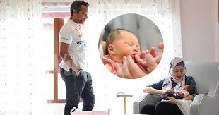 She lives in a country where have totall 31.53 million peoples with the average gdp $358.6. Doa Azrinaz Mazhar Hakim Untuk Anak Perempuan Areesya Malaykha Waktu Bertahnik Mingguan Wanita