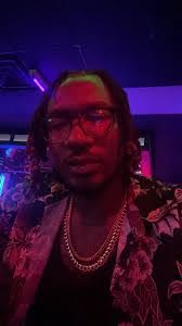 Sharon Easterday's Instagram, Twitter & Facebook