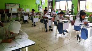Ibnu khaldun hidup dalam suatu masyarakat yang kebudayaannya berbeda dengan kebudayaan kita saat ini. Ironis Anak Kepala Sekolah Tidak Ikut Ujian Nasional Tribun Kaltim