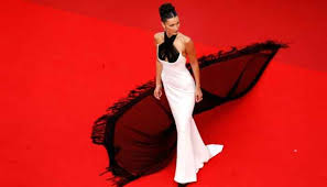 Five years on, bella hadid admits she still cringes about this very revealing gown she wore on the red carpet at cannes. Bella Hadid Turns Heads As She Hits Red Carpet For Cannes Film Festival 2021