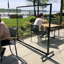 mobiel spatscherm voor op het terras benut je m2 aanlegsteiger staal terras