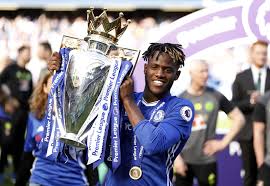 Belçika milli takımı forması giyen michy batshuayi forvet mevkiinde oynuyor. Celtic Fans React On Twitter To Rangers Michy Batshuayi Plans