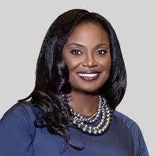 Paula Ferris's Instagram, Twitter & Facebook