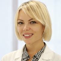 Laura Carucci's Instagram, Twitter & Facebook