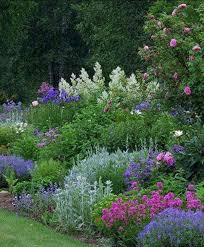 85 Beautiful Small Cottage Flowers Garden For Backyard Ideas Decoradeas In 2020 Small Cottage Garden Ideas Small Backyard Landscaping Cottage Garden Design