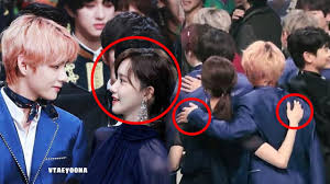 ✨(@arikushi2), rizal(@sayryzal13), taehyung kim(@loafkimtaetae), googie (@beautyberry91). Yoona And Bts V Best Moment So Lovely Together Youtube