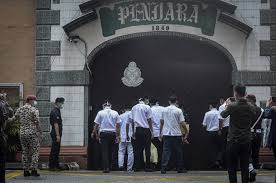Pkpd di penjara reman dan kuarters penjara pulau pinang dilanjutkan. Penjara Reman P Pinang Buka Pusat Rawatan Khas Covid 19 Di Penjara Utusan Borneo Online